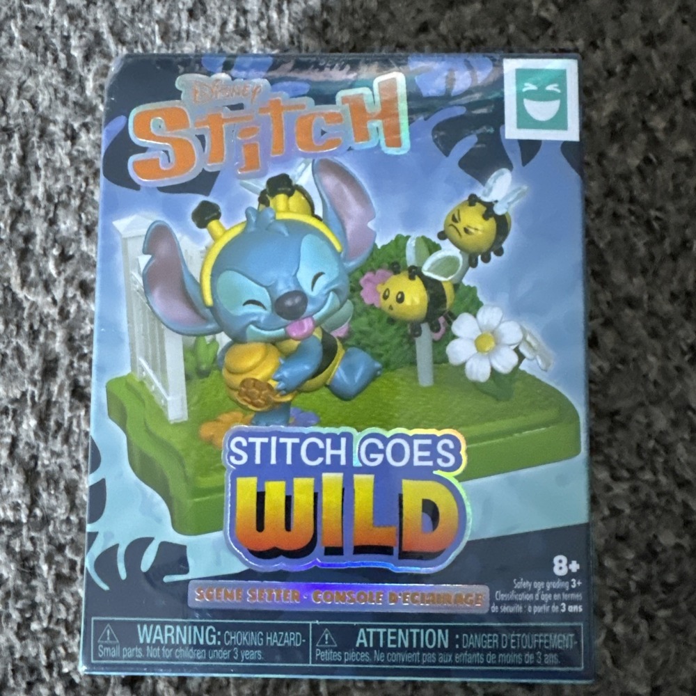 Just Play Happy Disney Haul Stitch Goes Wild Scene Setter Bumblebee